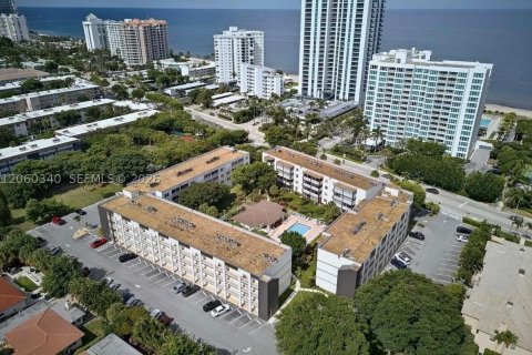 Copropriété à vendre à Lauderdale-by-the-Sea, Floride: 1 chambre, 78.97 m2 № 2325326 - photo 6