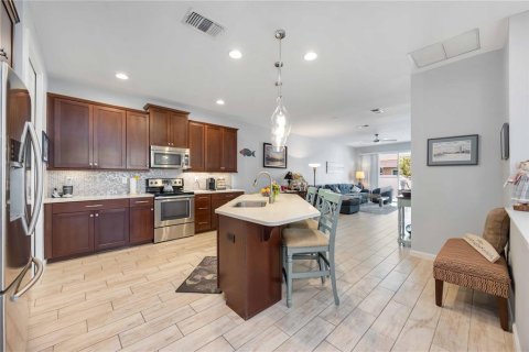 House in Sarasota, Florida 2 bedrooms, 146.6 sq.m. № 1717251 - photo 9
