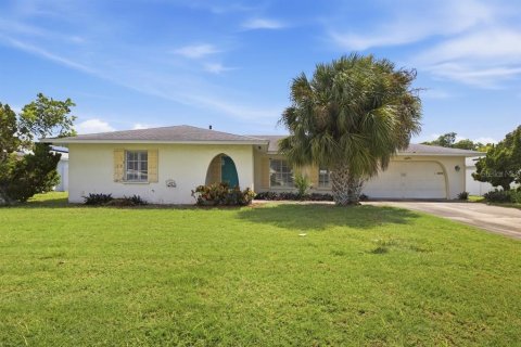 Casa en Bradenton, Florida 2 dormitorios, 135.36 m2 № 2380862