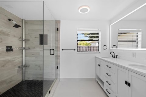 Villa ou maison à louer à Hollywood, Floride: 3 chambres, 143.07 m2 № 1895801 - photo 16