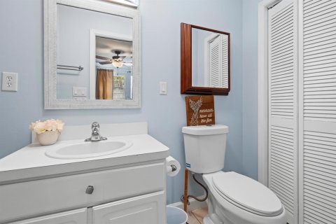 House in Stuart, Florida 4 bedrooms, 175.03 sq.m. № 2188195 - photo 15