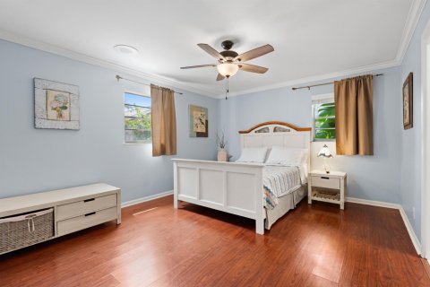 House in Stuart, Florida 4 bedrooms, 175.03 sq.m. № 2188195 - photo 12