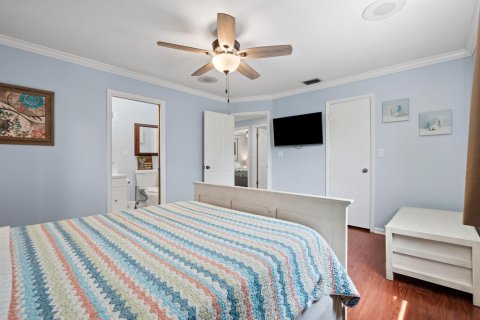 House in Stuart, Florida 4 bedrooms, 175.03 sq.m. № 2188195 - photo 13
