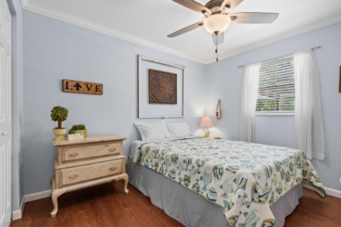 House in Stuart, Florida 4 bedrooms, 175.03 sq.m. № 2188195 - photo 17