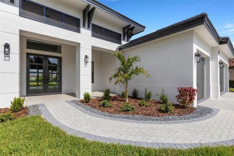 House in Lakeland, Florida 3 bedrooms, 255.48 sq.m. № 1251743 - photo 2