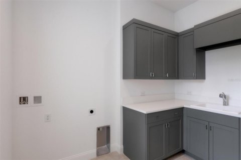 House in Lakeland, Florida 3 bedrooms, 255.48 sq.m. № 1251743 - photo 30