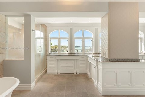 Casa en alquiler en Miami Beach, Florida, 4 dormitorios, 469.16 m2 № 2039929 - foto 19