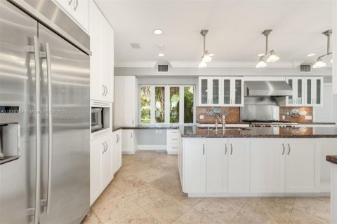 Casa en alquiler en Miami Beach, Florida, 4 dormitorios, 469.16 m2 № 2039929 - foto 8