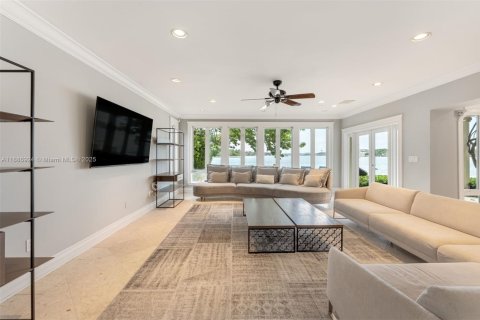Casa en alquiler en Miami Beach, Florida, 4 dormitorios, 469.16 m2 № 2039929 - foto 3