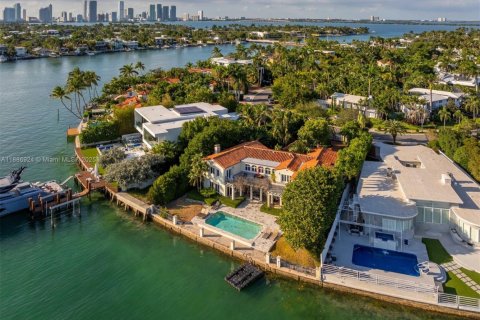 Casa en alquiler en Miami Beach, Florida, 4 dormitorios, 469.16 m2 № 2039929 - foto 9