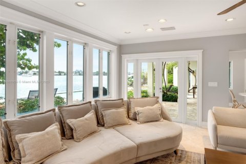 Casa en alquiler en Miami Beach, Florida, 4 dormitorios, 469.16 m2 № 2039929 - foto 7