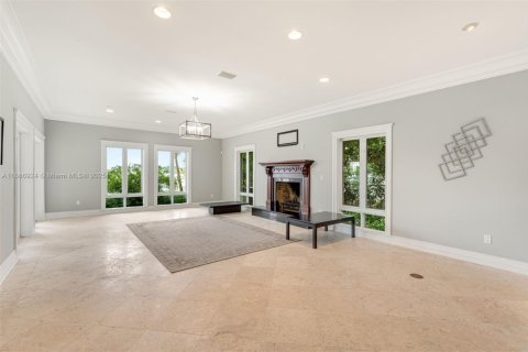Casa en alquiler en Miami Beach, Florida, 4 dormitorios, 469.16 m2 № 2039929 - foto 14