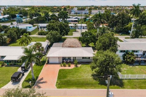 House in Punta Gorda, Florida 3 bedrooms, 117.99 sq.m. № 2321287 - photo 30