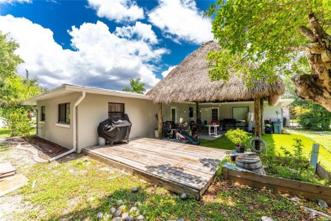 House in Punta Gorda, Florida 3 bedrooms, 117.99 sq.m. № 2321287 - photo 20