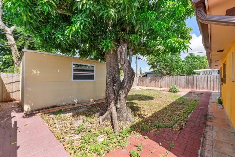 House in Fort Lauderdale, Florida 2 bedrooms, 107.3 sq.m. № 1908651 - photo 25