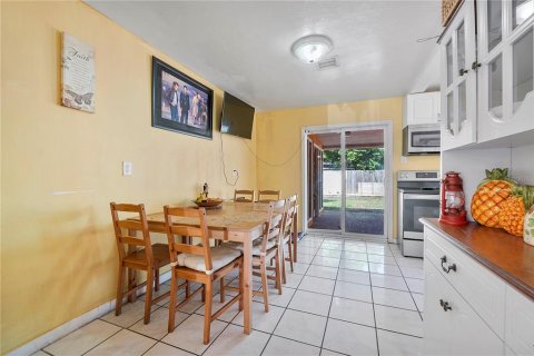 House in Fort Lauderdale, Florida 2 bedrooms, 107.3 sq.m. № 1908651 - photo 7