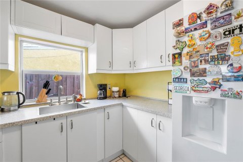 House in Fort Lauderdale, Florida 2 bedrooms, 107.3 sq.m. № 1908651 - photo 9