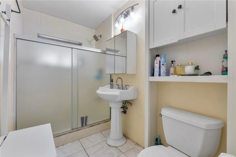 House in Fort Lauderdale, Florida 2 bedrooms, 107.3 sq.m. № 1908651 - photo 11