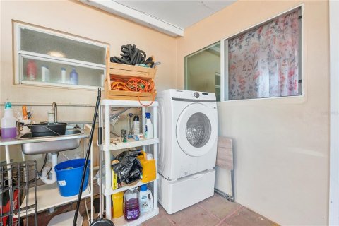 House in Fort Lauderdale, Florida 2 bedrooms, 107.3 sq.m. № 1908651 - photo 17