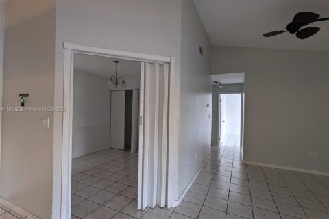Touwnhouse à vendre à Homestead, Floride: 3 chambres, 104.52 m2 № 1947307 - photo 12