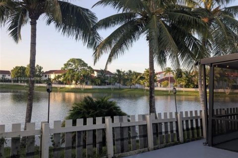 Touwnhouse à vendre à Homestead, Floride: 3 chambres, 104.52 m2 № 1947307 - photo 1
