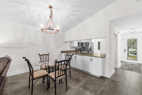 Townhouse in Delray Beach, Florida 2 bedrooms, 112.6 sq.m. № 1804477 - photo 7