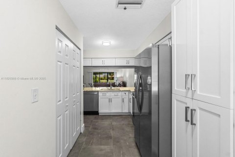 Townhouse in Delray Beach, Florida 2 bedrooms, 112.6 sq.m. № 1804477 - photo 11
