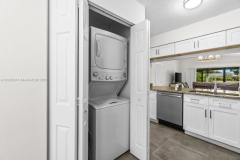 Townhouse in Delray Beach, Florida 2 bedrooms, 112.6 sq.m. № 1804477 - photo 12