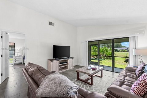Townhouse in Delray Beach, Florida 2 bedrooms, 112.6 sq.m. № 1804477 - photo 4