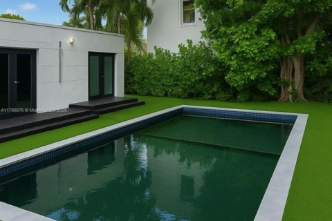 Casa en venta en Miami, Florida, 5 dormitorios, 145.48 m2 № 1897291 - foto 12