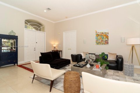 House in Weston, Florida 5 bedrooms, 288.65 sq.m. № 1845607 - photo 22