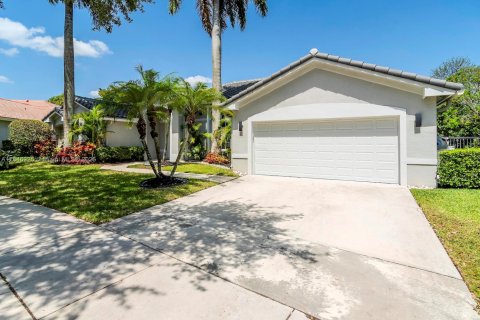 House in Weston, Florida 5 bedrooms, 288.65 sq.m. № 1845607 - photo 5