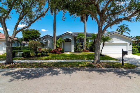 House in Weston, Florida 5 bedrooms, 288.65 sq.m. № 1845607 - photo 3