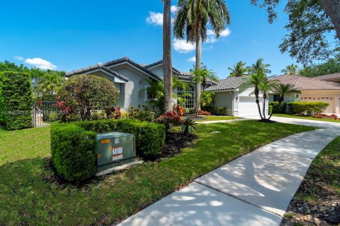 House in Weston, Florida 5 bedrooms, 288.65 sq.m. № 1845607 - photo 2