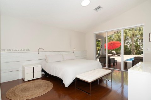 House in Weston, Florida 5 bedrooms, 288.65 sq.m. № 1845607 - photo 28