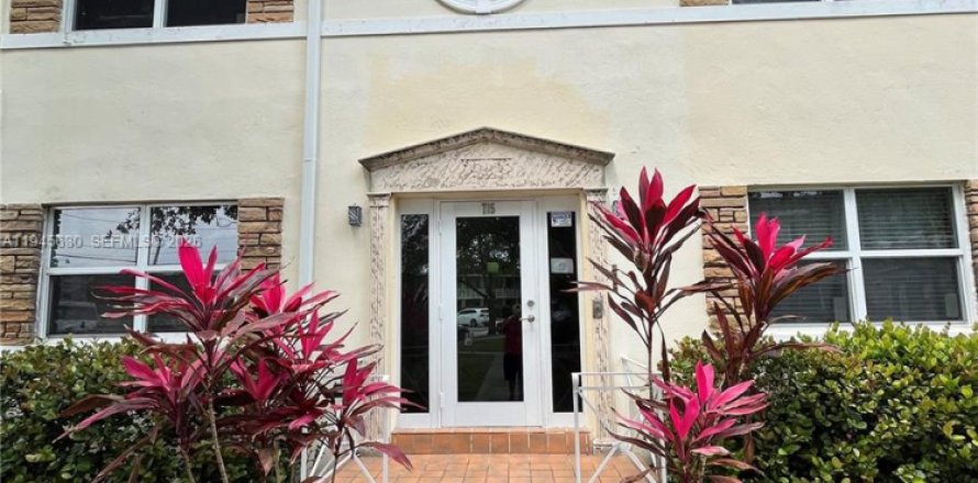 Apartamento en Miami Shores, Florida 2 dormitorios, 78.69 m2 № 2002289