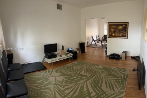 Apartamento en alquiler en Miami Shores, Florida, 2 dormitorios, 78.69 m2 № 2002289 - foto 3