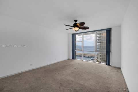 Купить кондоминиум в Майами, Флорида 1 спальня, 82.31м2, № 2045894 - фото 6