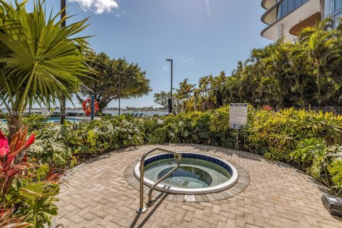 Купить кондоминиум в Майами, Флорида 1 спальня, 82.31м2, № 2045894 - фото 28