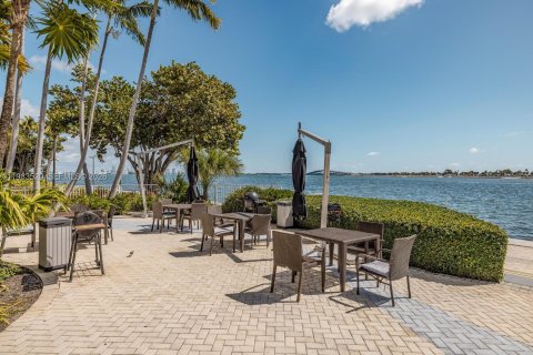 Купить кондоминиум в Майами, Флорида 1 спальня, 82.31м2, № 2045894 - фото 25