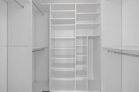 Купить кондоминиум в Майами, Флорида 1 спальня, 82.31м2, № 2045894 - фото 9