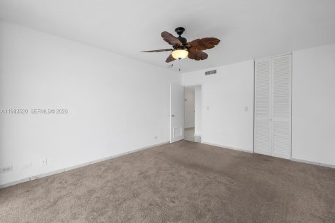 Купить кондоминиум в Майами, Флорида 1 спальня, 82.31м2, № 2045894 - фото 8