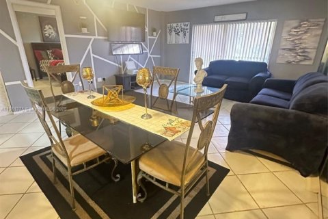 Copropriété à vendre à Lauderhill, Floride: 1 chambre, 72.74 m2 № 1968076 - photo 12