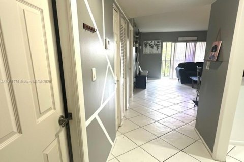 Copropriété à vendre à Lauderhill, Floride: 1 chambre, 72.74 m2 № 1968076 - photo 9