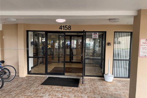 Copropriété à vendre à Lauderhill, Floride: 1 chambre, 72.74 m2 № 1968076 - photo 6