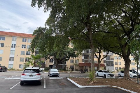 Copropriété à vendre à Lauderhill, Floride: 1 chambre, 72.74 m2 № 1968076 - photo 5