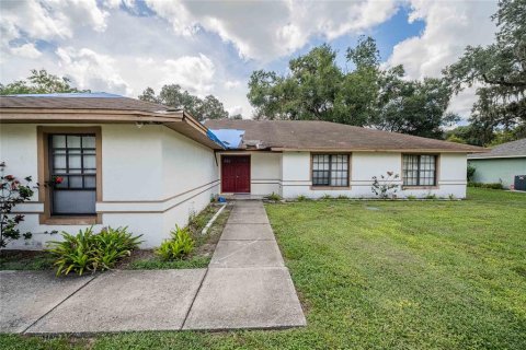 House in Lakeland, Florida 4 bedrooms, 212.84 sq.m. № 1907010 - photo 1