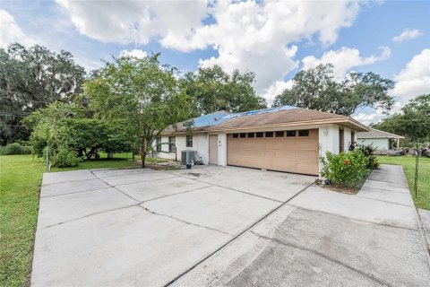 House in Lakeland, Florida 4 bedrooms, 212.84 sq.m. № 1907010 - photo 2