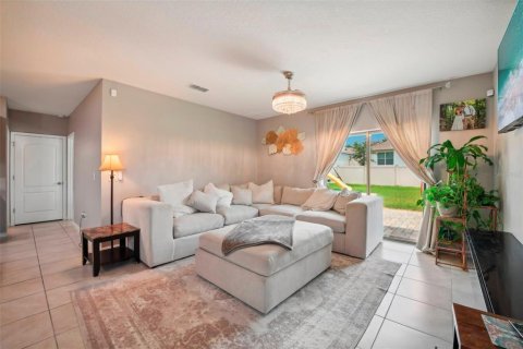 House in Ocoee, Florida 5 bedrooms, 229.56 sq.m. № 1903572 - photo 5