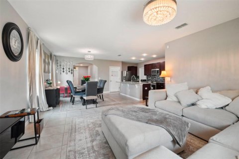 House in Ocoee, Florida 5 bedrooms, 229.56 sq.m. № 1903572 - photo 6